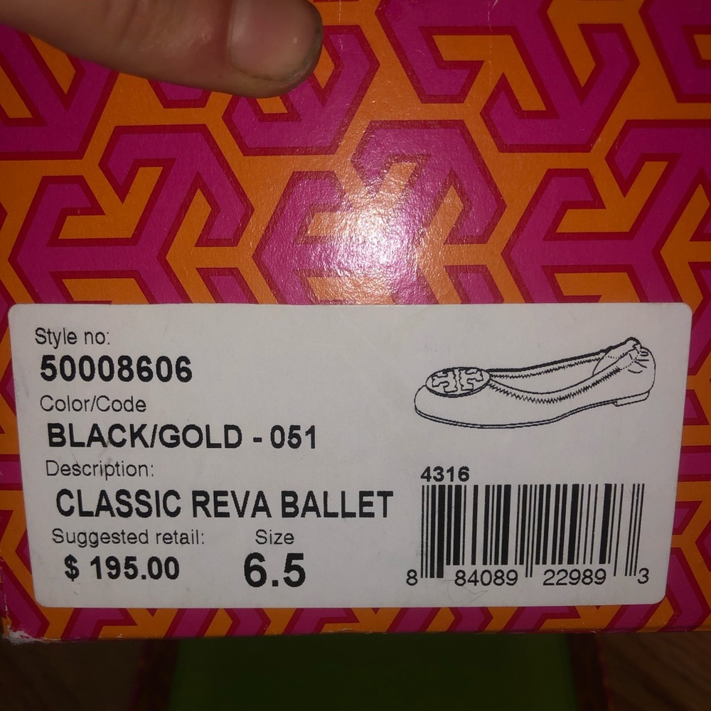 TORY BURCH FLATS WITH ORIGINAL BOX